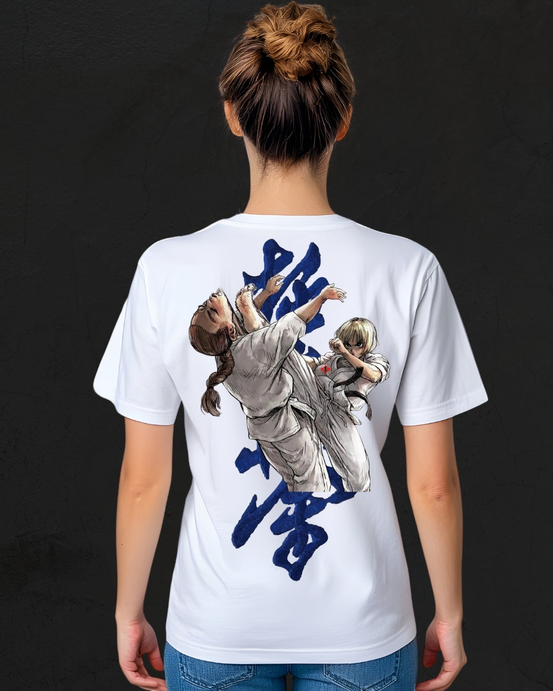 Camiseta Feminina Karatê – Estilo, Força e Movimento