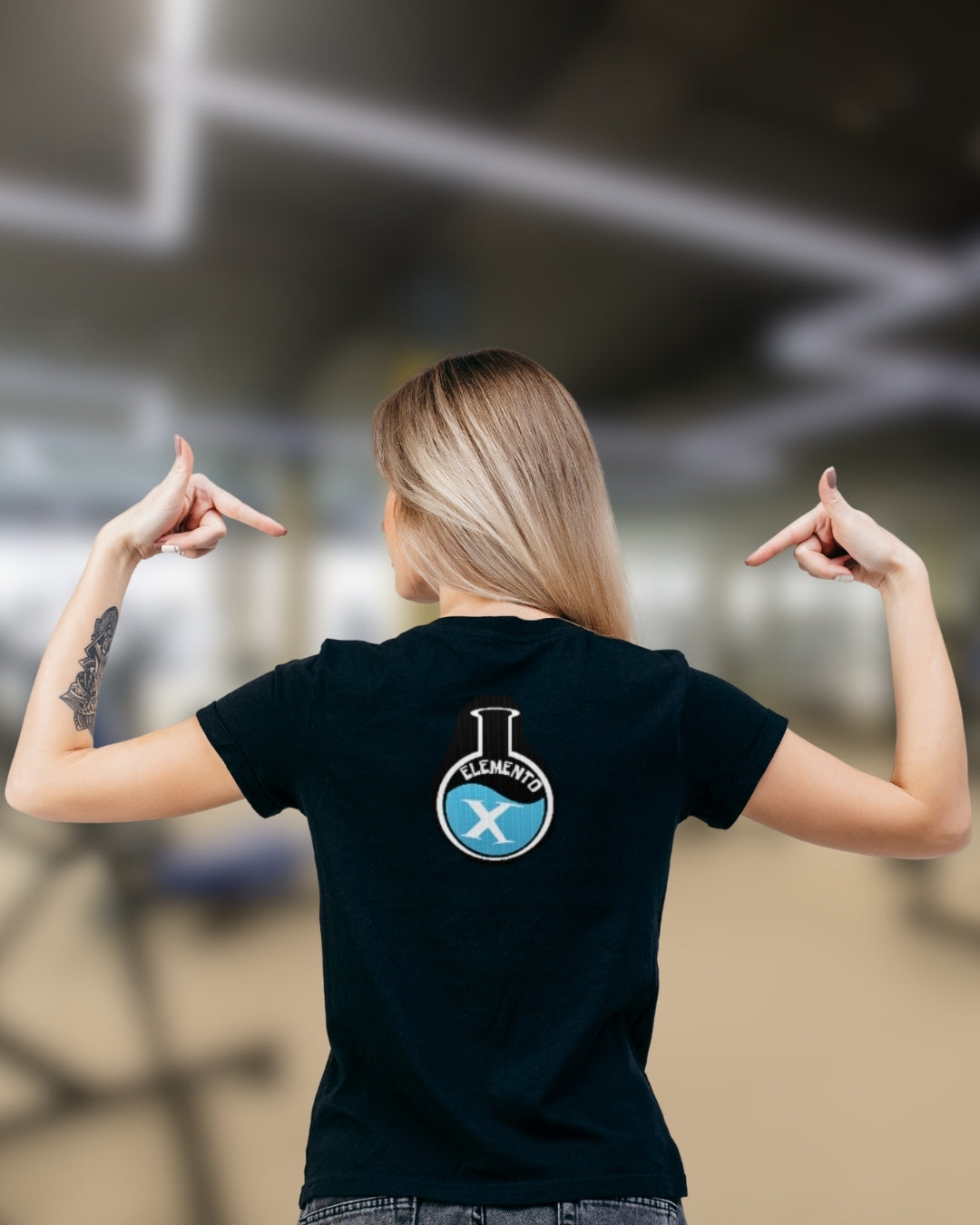 Camiseta Feminina Academia “Lindinha Fitness” – Estilo, Força e Atitude