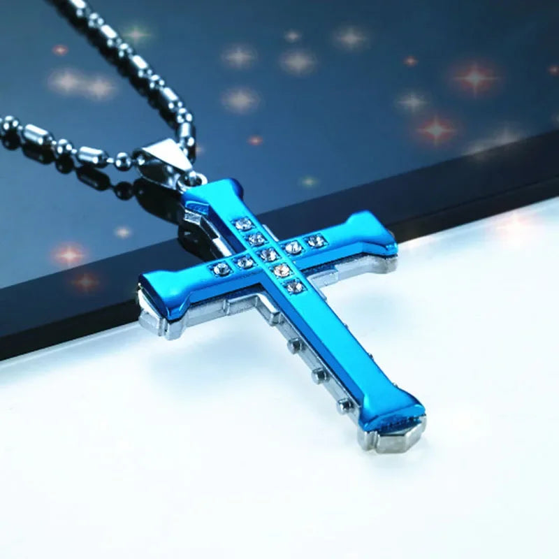Pingente Masculino Cruz Cristal – Jesus, Zircônia, Dourado/Preto/Azul, Aço Inoxidável