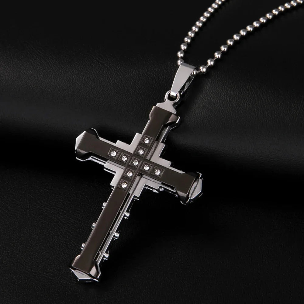 Pingente Masculino Cruz Cristal – Jesus, Zircônia, Dourado/Preto/Azul, Aço Inoxidável