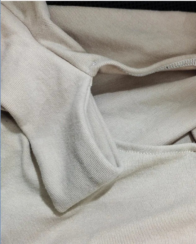 Blusa Feminina Ombro Único com Corrente – Manga Longa, Estilo Fashion e Sofisticado