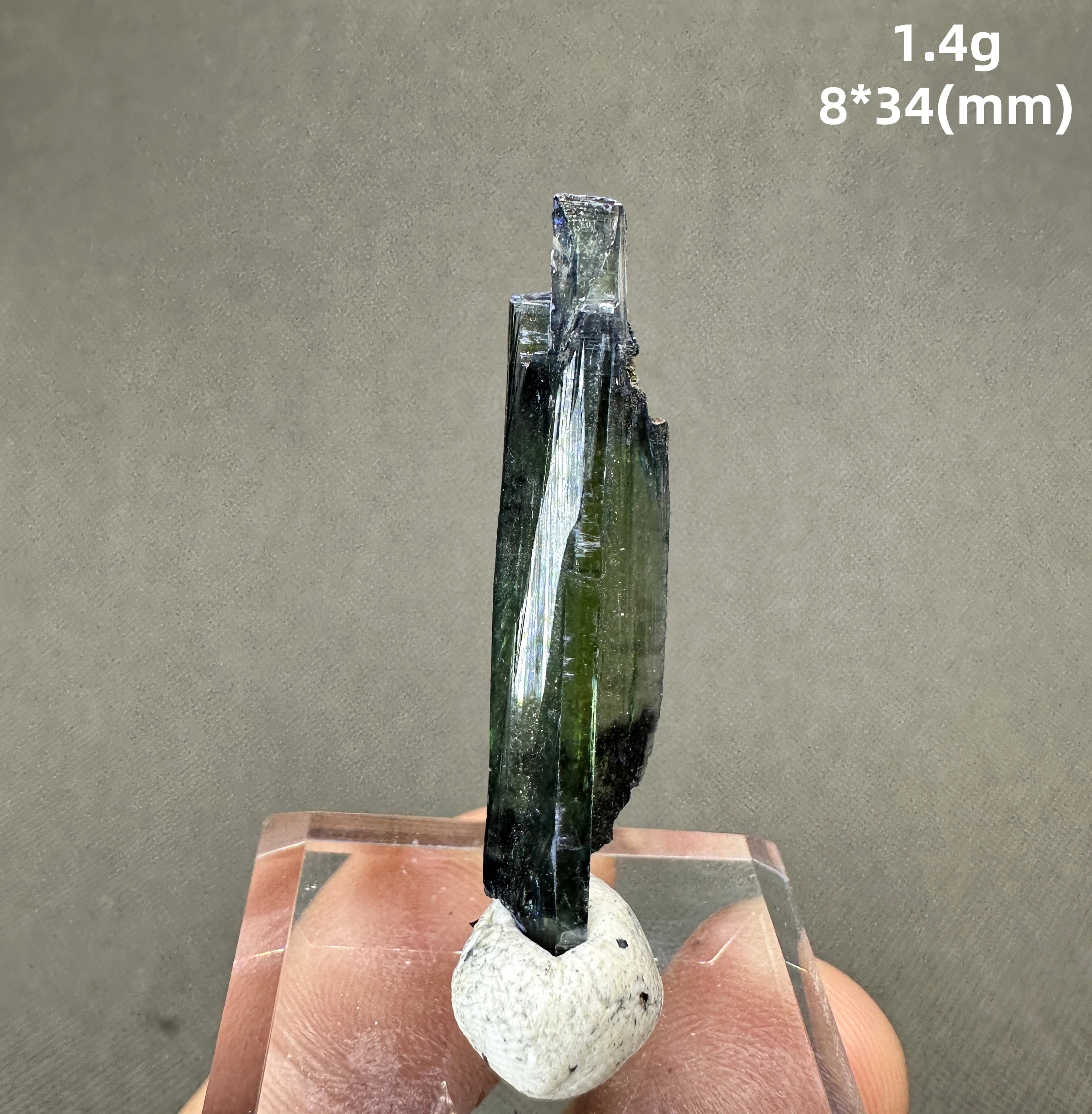 Vivianita Azul Natural do Brasil – Mineral Raro com Cristais de Quartzo Curativos
