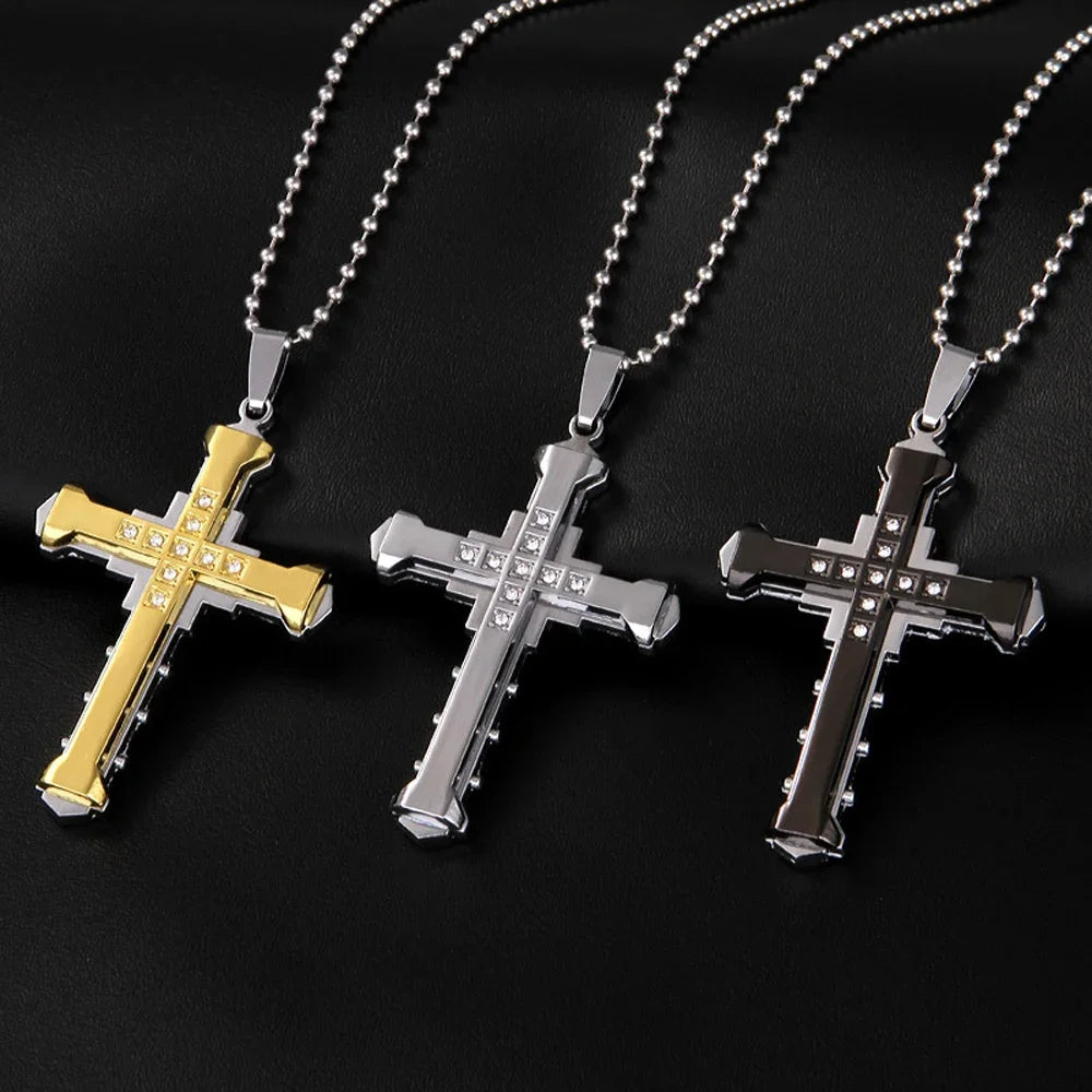 Pingente Masculino Cruz Cristal – Jesus, Zircônia, Dourado/Preto/Azul, Aço Inoxidável