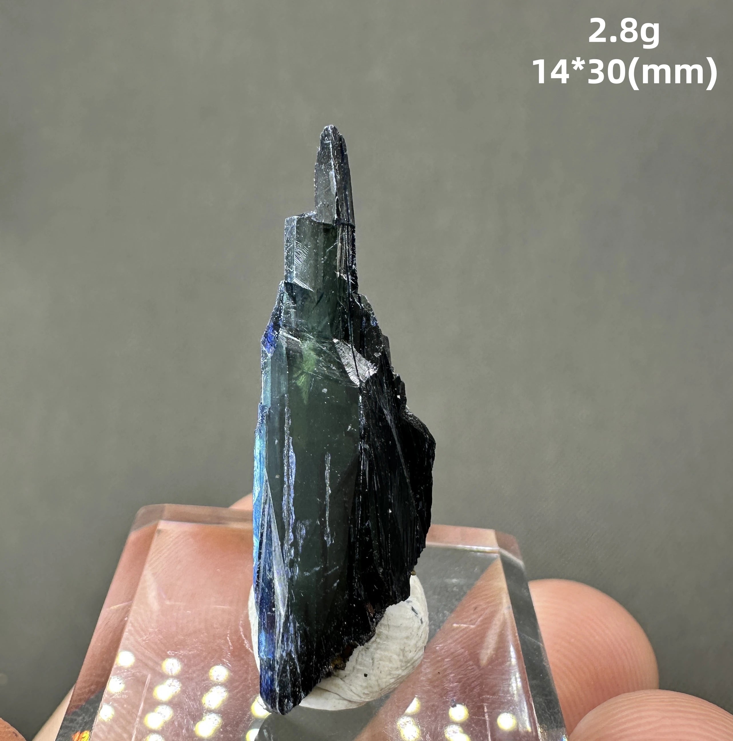 Vivianita Azul Natural do Brasil – Mineral Raro com Cristais de Quartzo Curativos