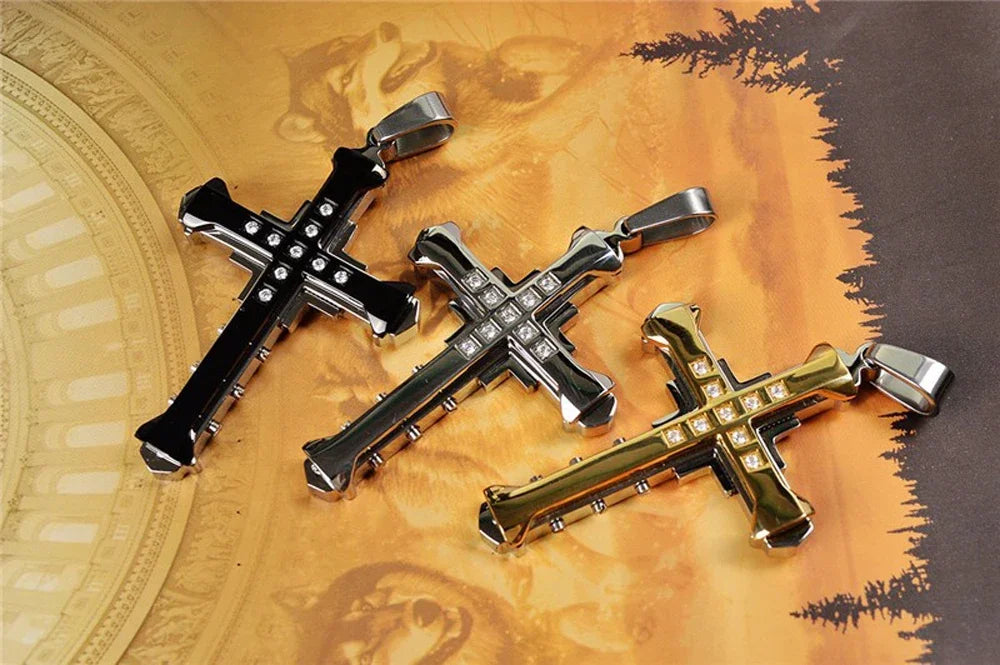 Pingente Masculino Cruz Cristal – Jesus, Zircônia, Dourado/Preto/Azul, Aço Inoxidável