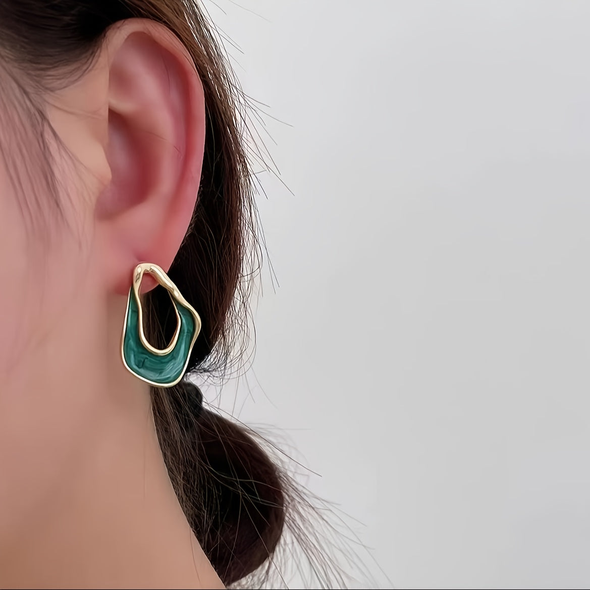 1 pair of  and elegant stud earrings for ladies - zinc alloy, irregular teardrop shape, suitable for all seasons; fashionable design